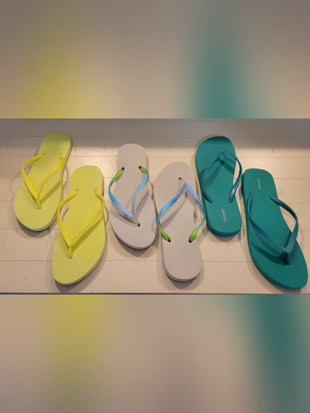 Women's Old Navy Multi Color Flip Flops  *3 Pairs*